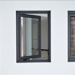 Finestre a taglio termico con azionamento a manovella